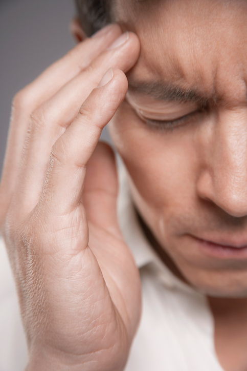 Migraine chez un homme, céphalée unilatérale