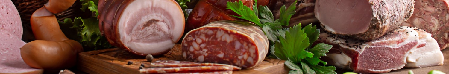 Produits à base de viande, jambon, salami, bacon, saucisses, saucisses, saucisses de foie, saucisses de foie