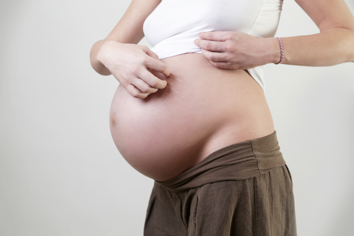 Enceinte : démangeaisons au niveau de l'abdomen