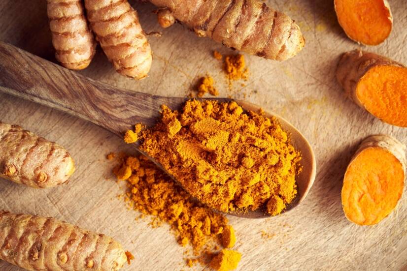 Le curcuma et ses bienfaits pour la santé : un risque pour la grossesse ?