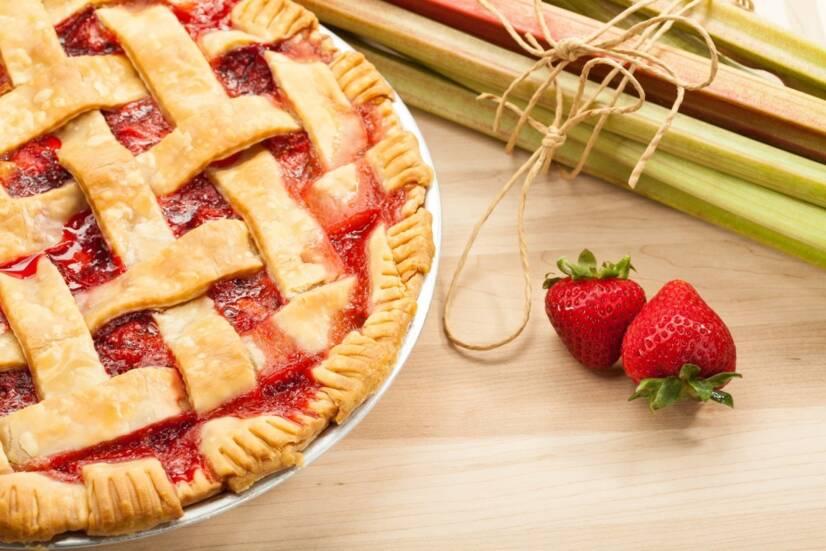 Recette de tarte aux fraises à la rhubarbe (à base de farine d'épeautre)