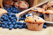 Muffins aux myrtilles sains ? Recette de mug avec banane et fromage blanc